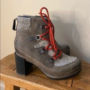 Sorel Blake lace up boots